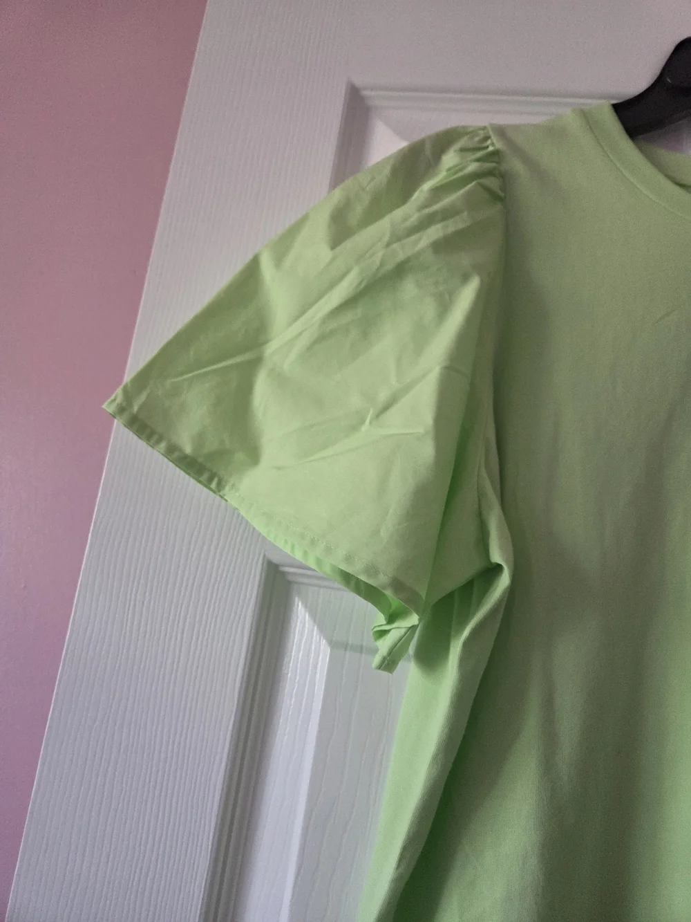 Women's puff elbow sleeve top size M NWT - Picture 2 of 4